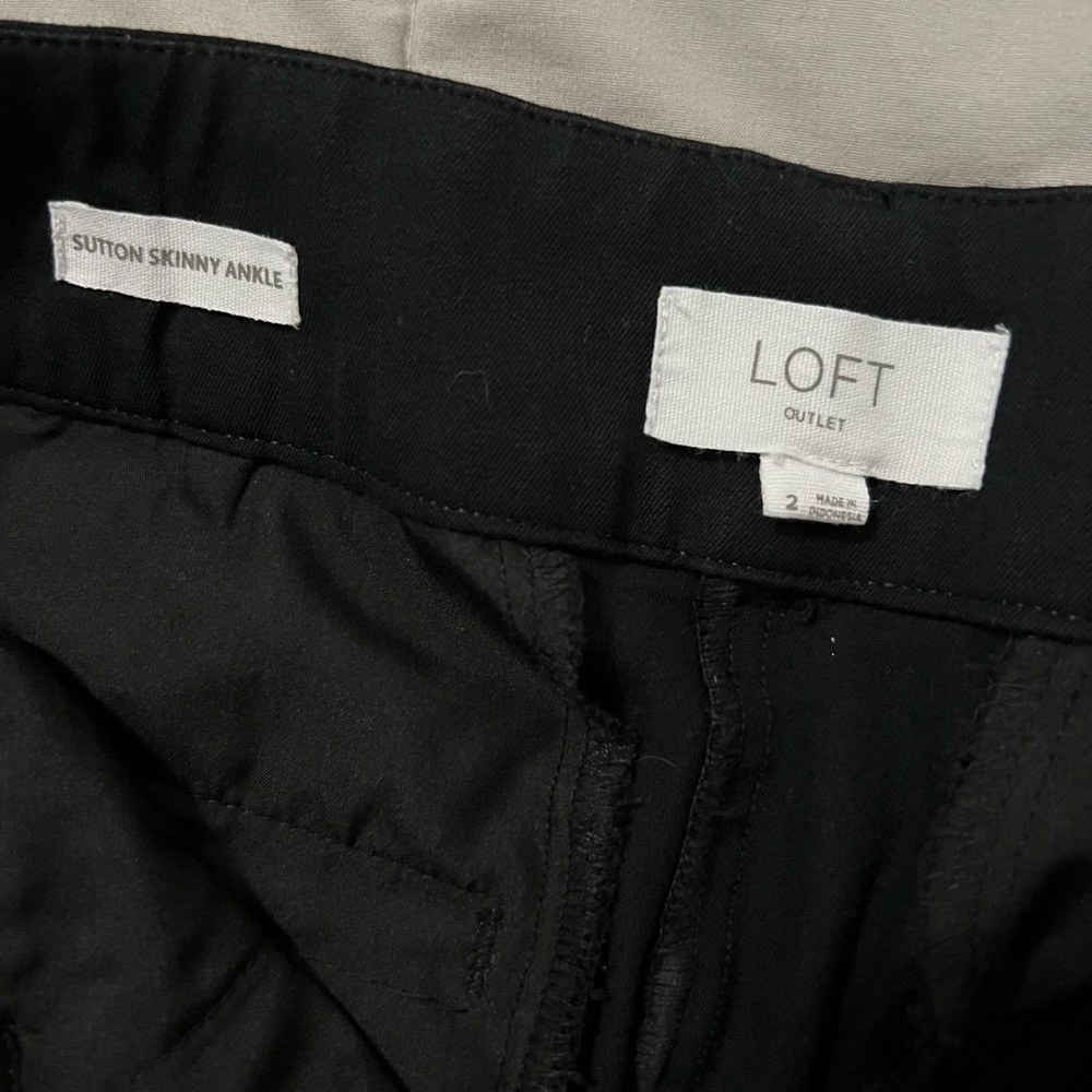 LOFT Outlet Sutton Skinny Ankle - Mid Rise